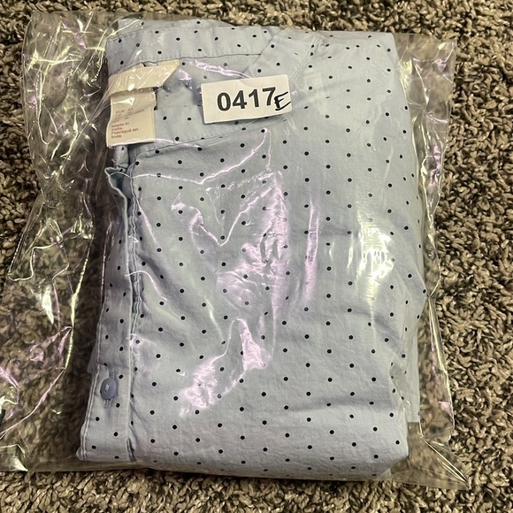 H&M womens cotton blouse size 14 Light Blue partial Button Down business casual - Picture 17 of 17